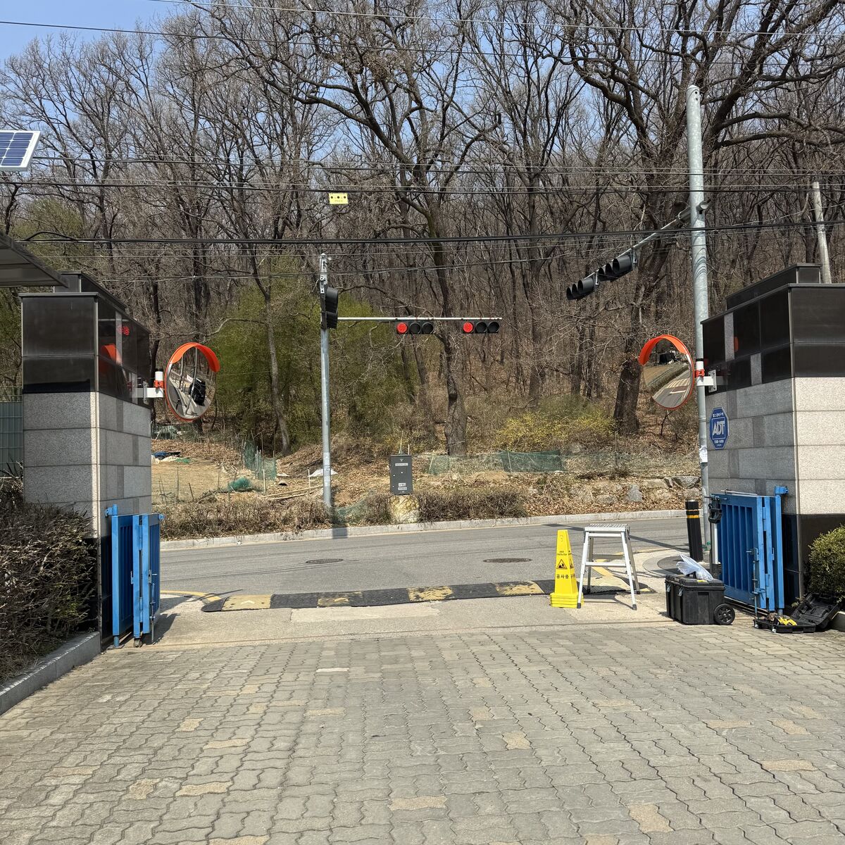 의정부 발곡고등학교 반사경 설치 시공 후 3